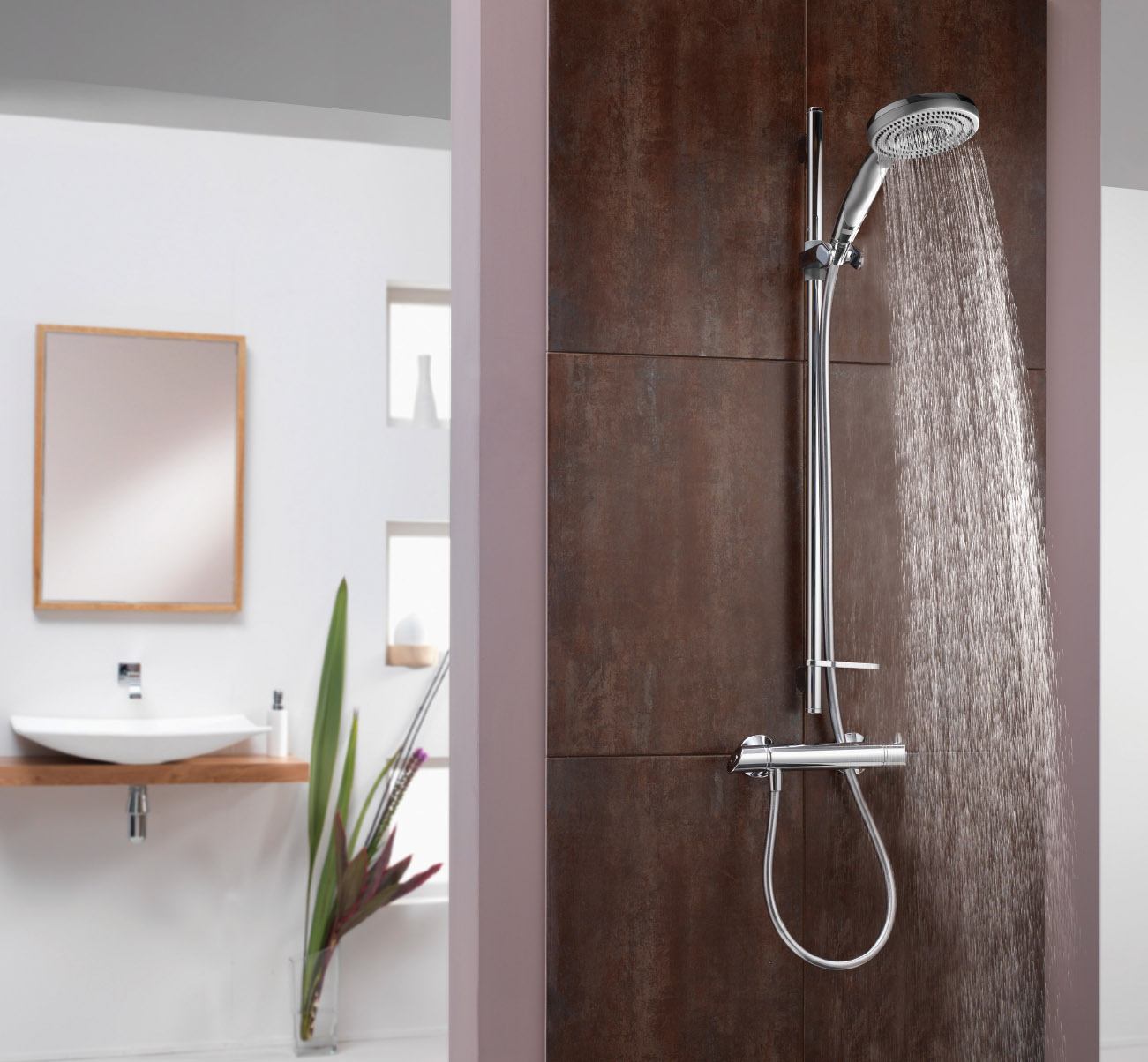 Custom shower Digital or mixer showers Aqualisa